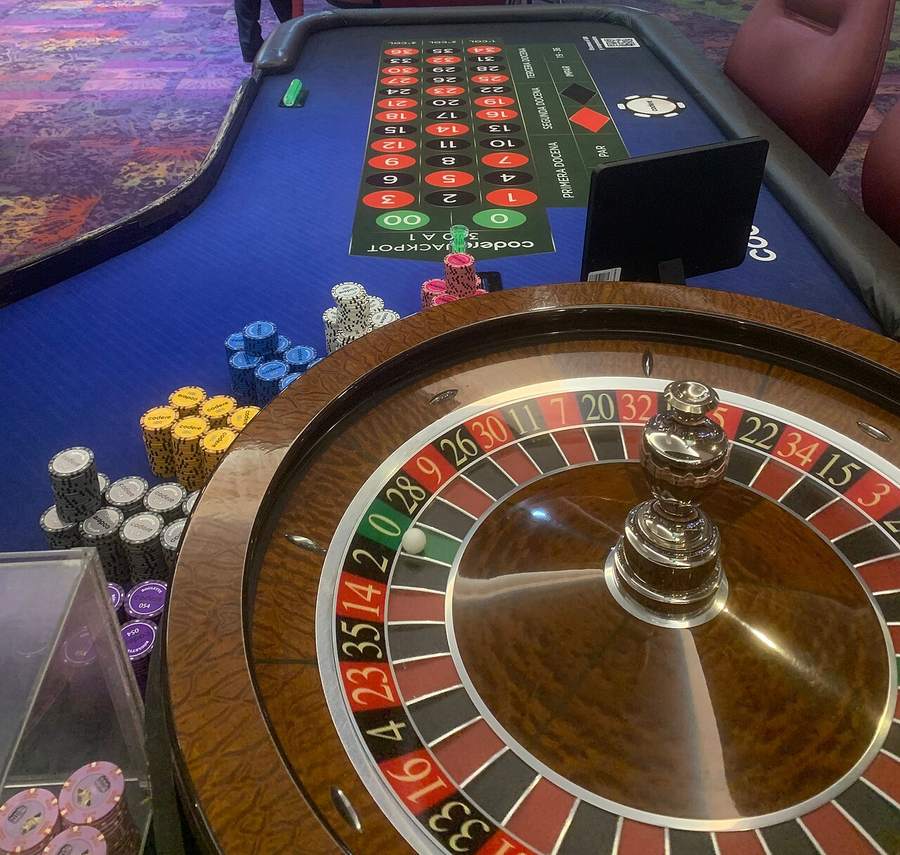 Meja permainan kartu live casino